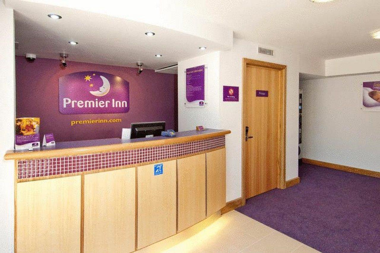 Premier Inn London Ruislip Bagian luar foto