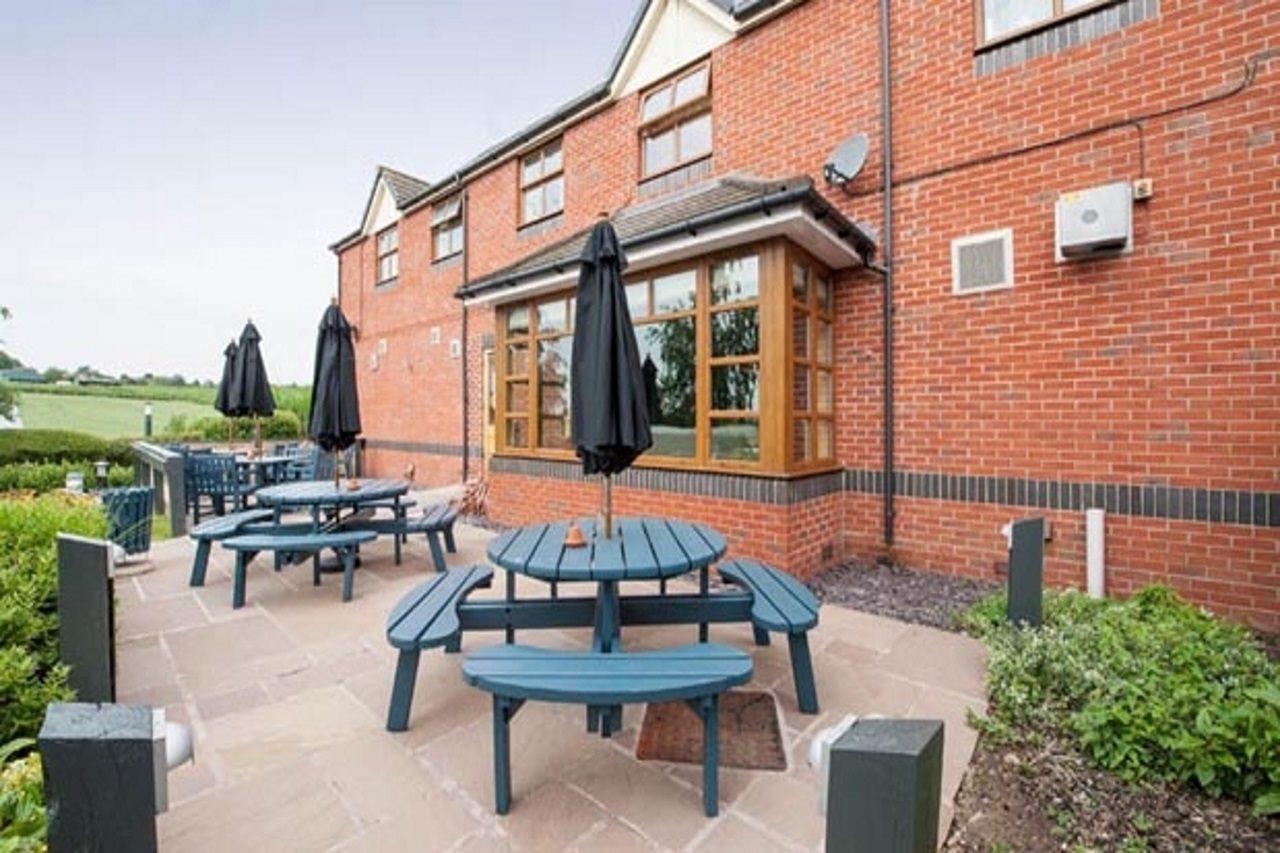 Premier Inn London Ruislip Bagian luar foto