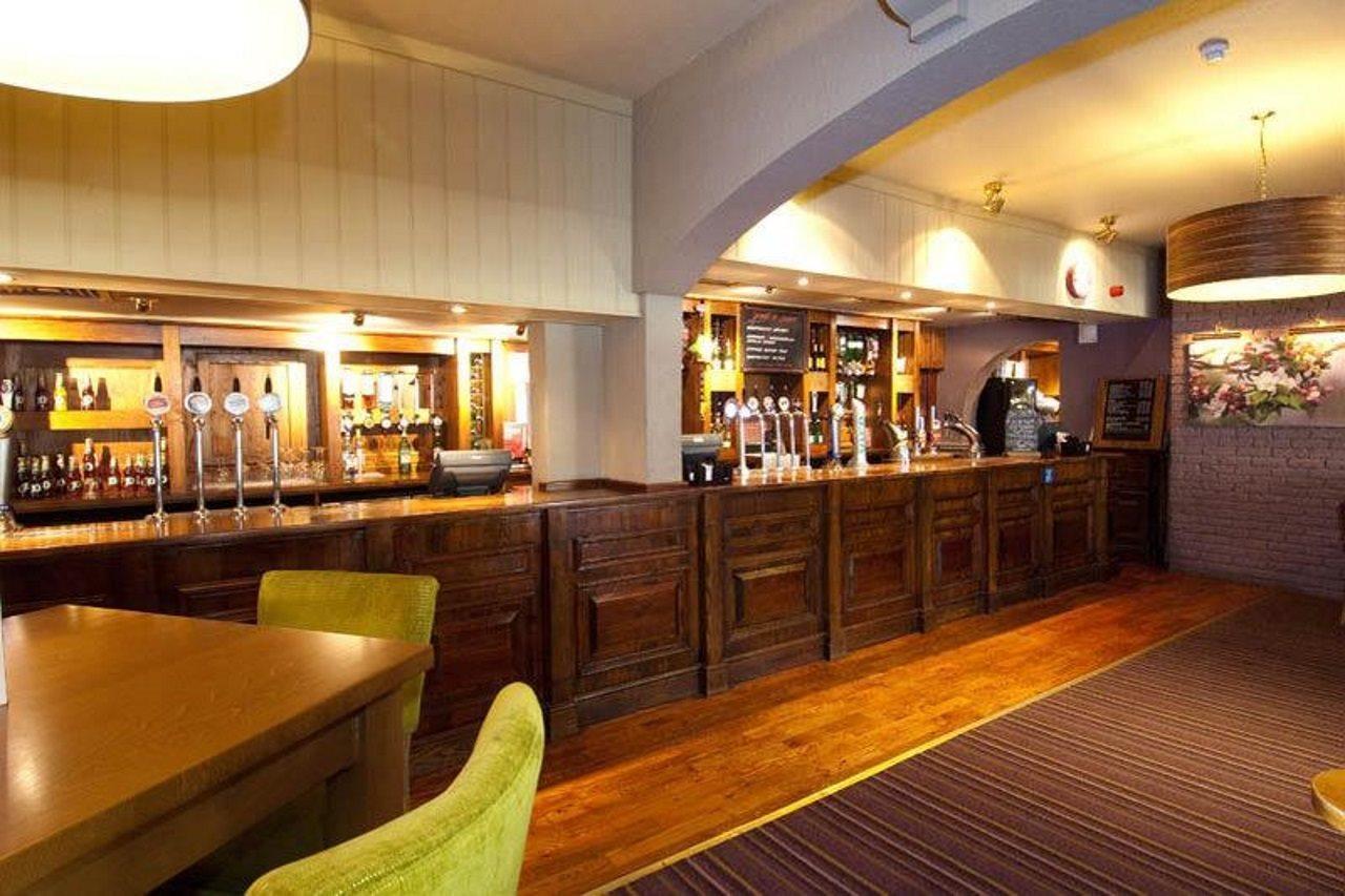 Premier Inn London Ruislip Bagian luar foto