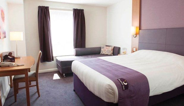 Premier Inn London Ruislip Bagian luar foto
